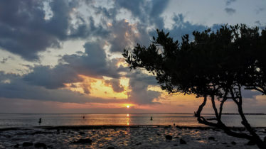 Lowtide at Sunset_Beach. Photo by Debbie Drury.